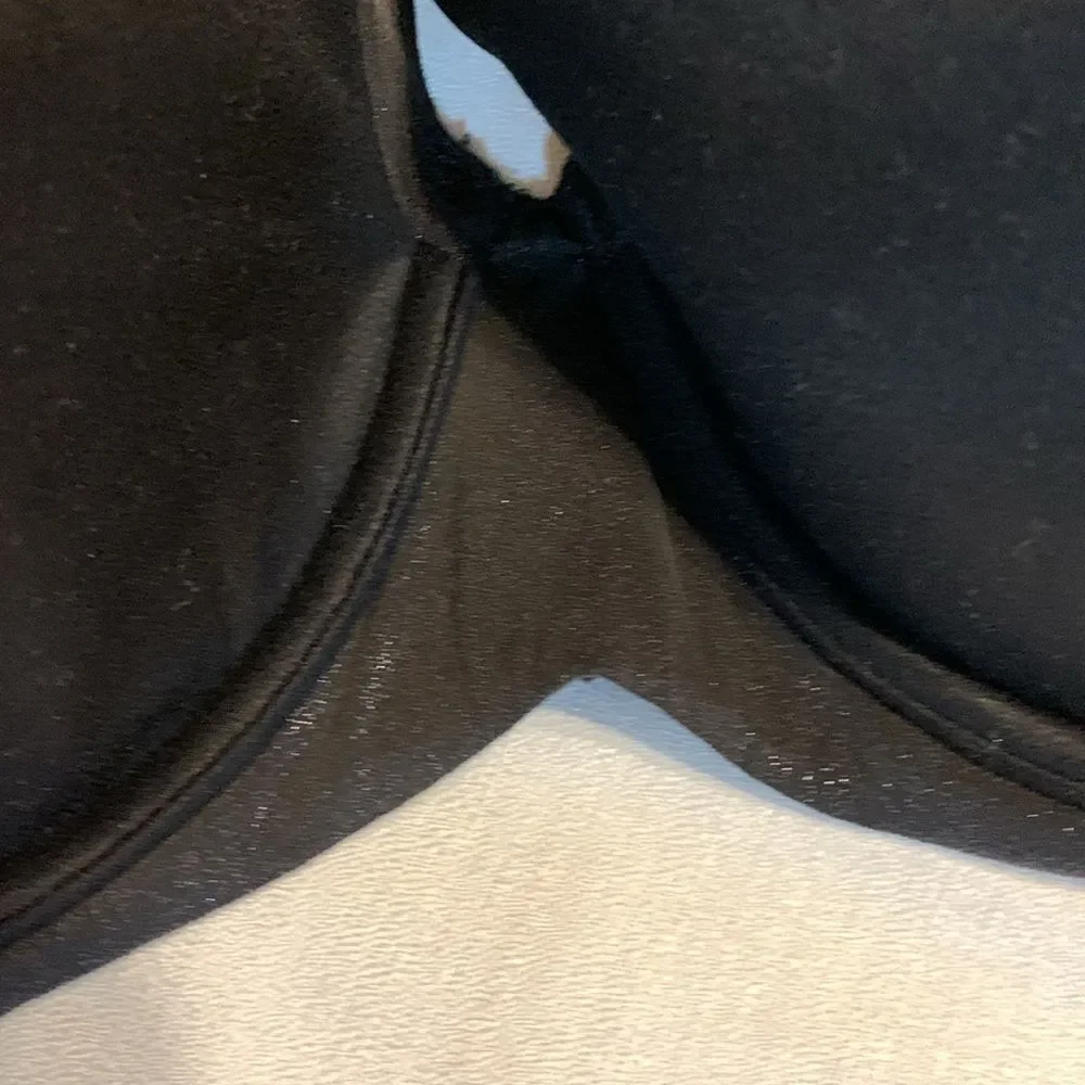 Victoria's Secret Body by Victoria size 38DD black sexy bra